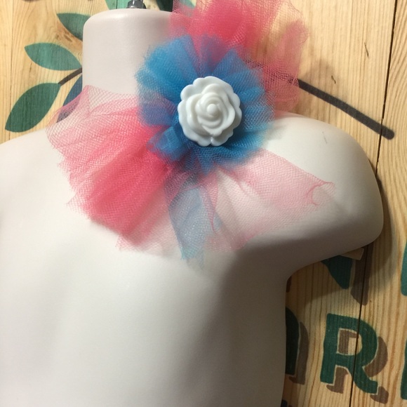 FREE Newborn set of 2 tutus and hair bow - Picture 4 of 7